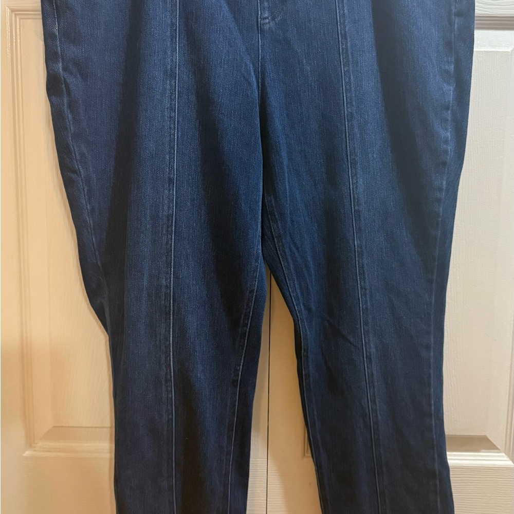 20W Isaac Mizrahi Dark Blue Straight Leg Jeans PULL ON
